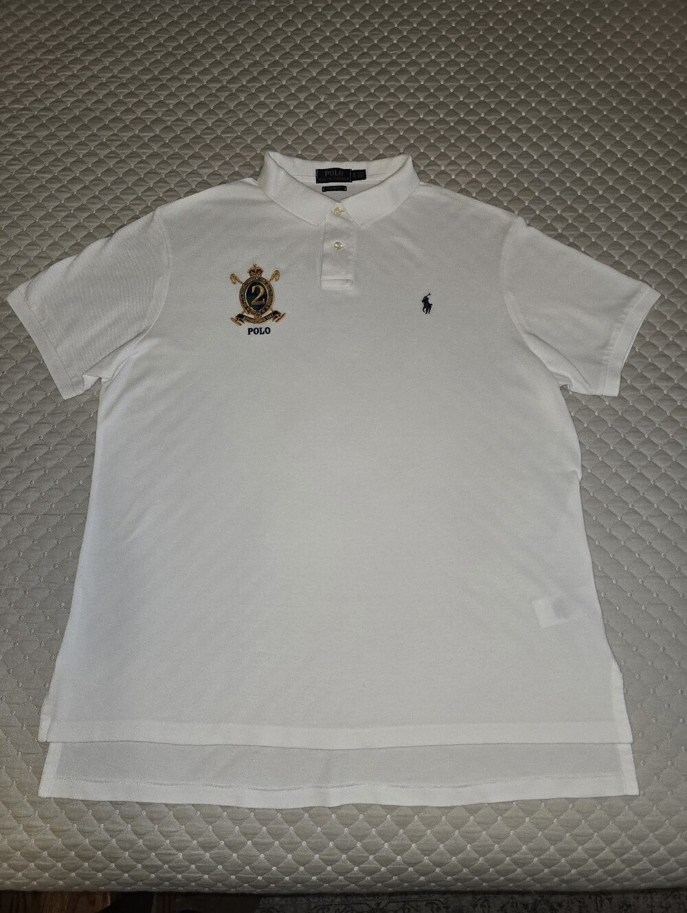 Lg - Ralph Lauren White Men’s Polo Shirt with Crest Patch (PRISTINE CONDITION)